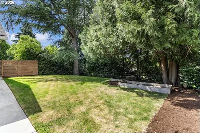 19065 NW Astoria Dr, Portland, OR 97229 - Photo 35