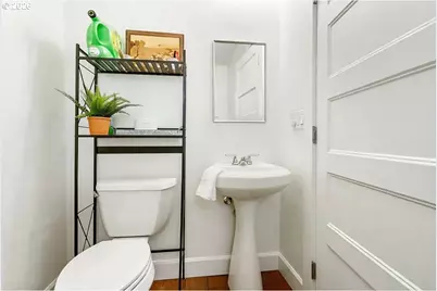 19065 NW Astoria Dr, Portland, OR 97229 - Photo 31