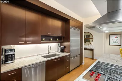 1001 NW Lovejoy St #1008, Portland, OR 97209 - Photo 7