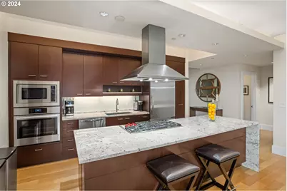 1001 NW Lovejoy St #1008, Portland, OR 97209 - Photo 13