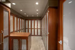 1001 NW Lovejoy St, Portland, OR 97209 - Photo 35