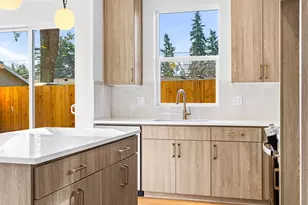 7458 SE Tolman St, Portland, OR 97206 - Photo 3