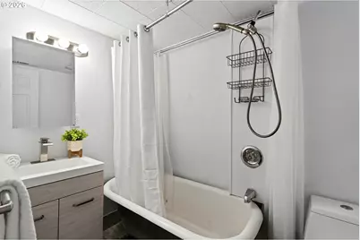 2817 NE Weidler St, Portland, OR 97232 - Photo 21