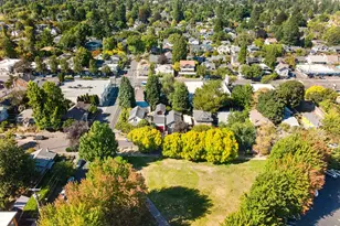 2817 NE Weidler St, Portland, OR 97232 - Photo 29