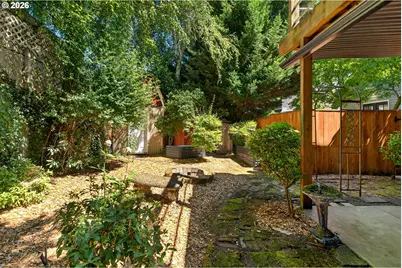 2817 NE Weidler St, Portland, OR 97232 - Photo 25