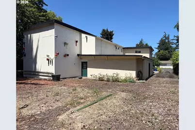 11016 NE Fargo St, Portland, OR 97220 - Photo 39