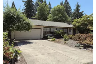 11016 NE Fargo St, Portland, OR 97220 - Photo 3
