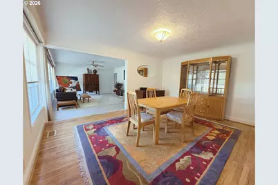 11016 NE Fargo St, Portland, OR 97220 - Photo 5