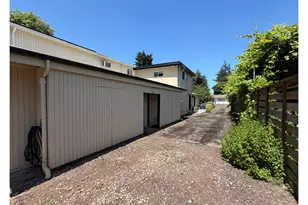 11016 NE Fargo St, Portland, OR 97220 - Photo 37