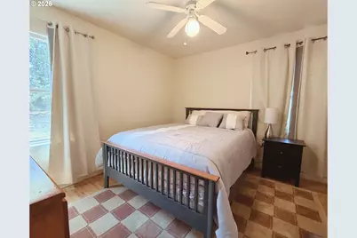 11016 NE Fargo St, Portland, OR 97220 - Photo 15