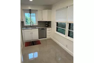11016 NE Fargo St, Portland, OR 97220 - Photo 5