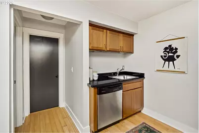 2301 SE Caruthers St #1, Portland, OR 97214 - Photo 9