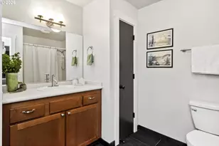 2301 SE Caruthers St, Portland, OR 97214 - Photo 13