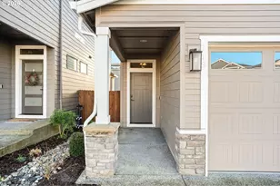 719 NW 178th St, Ridgefield, WA 98642 - Photo 3