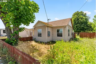 370 S 6th St, Harrisburg, OR 97446 - Photo 1