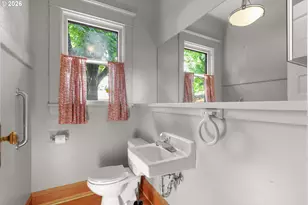 1534 SE Taylor St, Portland, OR 97214 - Photo 19