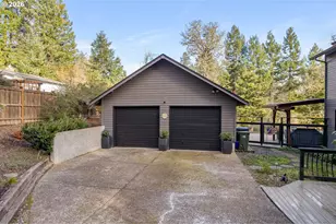2311 Douglas Dr, Eugene, OR 97405 - Photo 3