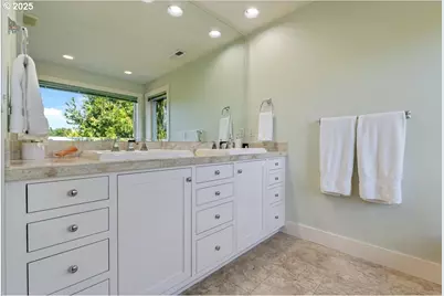 5033 SW Texas St, Portland, OR 97219 - Photo 23