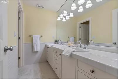 5033 SW Texas St, Portland, OR 97219 - Photo 25