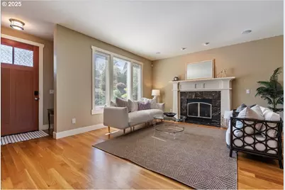 5033 SW Texas St, Portland, OR 97219 - Photo 5