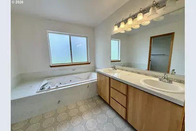 12289 SW Hollow Ln, Portland, OR 97223 - Photo 27