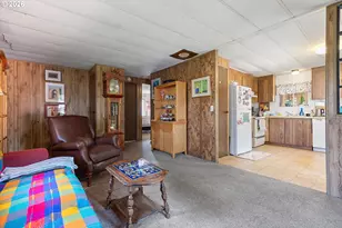 33986 Mobile Ln, Scappoose, OR 97056 - Photo 5