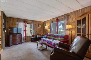 33986 Mobile Ln, Scappoose, OR 97056 - Photo 3