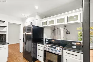 600 Maple St, Lake Oswego, OR 97034 - Photo 17