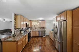 510 S Cammann St, Coos Bay, OR 97420 - Photo 11