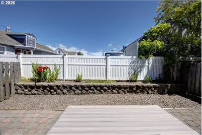 303 Avenue C, Seaside, OR 97138 - Photo 15
