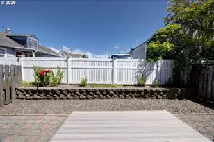 303 Avenue C, Seaside, OR 97138 - Photo 15