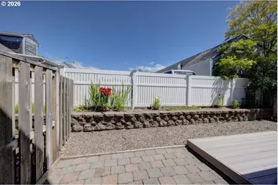 303 Avenue C, Seaside, OR 97138 - Photo 15