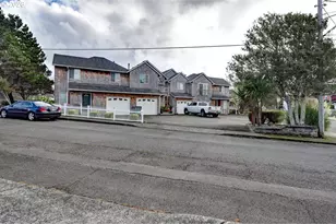 303 Avenue C, Seaside, OR 97138 - Photo 43