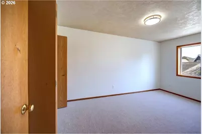 303 Avenue C, Seaside, OR 97138 - Photo 35