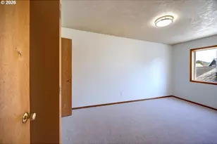 303 Avenue C, Seaside, OR 97138 - Photo 35