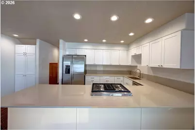 303 Avenue C, Seaside, OR 97138 - Photo 9
