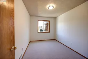 303 Avenue C, Seaside, OR 97138 - Photo 37