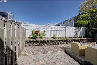 303 Avenue C, Seaside, OR 97138 - Photo 19