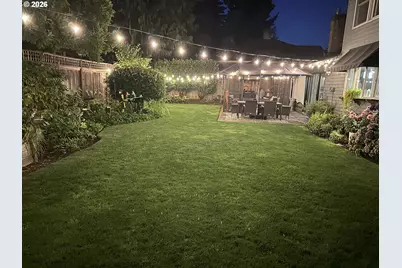 16346 NE Tillamook St, Portland, OR 97230 - Photo 37
