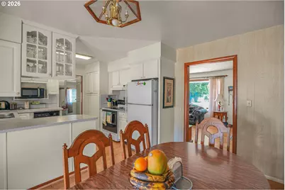2249 SE 185th Ave, Portland, OR 97233 - Photo 11