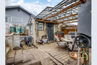 14029 NE Fremont Ct, Portland, OR 97230 - Photo 37