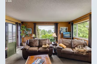 14029 NE Fremont Ct, Portland, OR 97230 - Photo 5