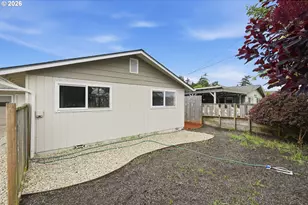 1130 Fenwick St, Coos Bay, OR 97420 - Photo 43