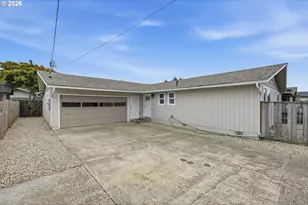 1130 Fenwick St, Coos Bay, OR 97420 - Photo 3