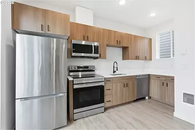 [Address not provided], Portland, OR 97216 - Photo 9