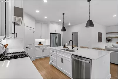 826 SE 37th St, Battle Ground, WA 98604 - Photo 3