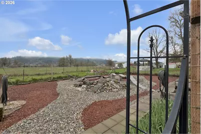 2035 Nonpareil Rd, Sutherlin, OR 97479 - Photo 37