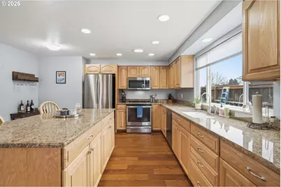 1025 S Fir Ct, Canby, OR 97013 - Photo 7