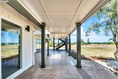 27717 Royal Ave, Eugene, OR 97402 - Photo 11