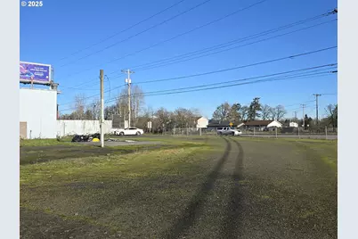 711 N Columbia River Hwy, Saint Helens, OR 97051 - Photo 33